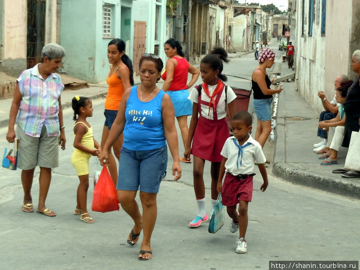 На улице Куба
