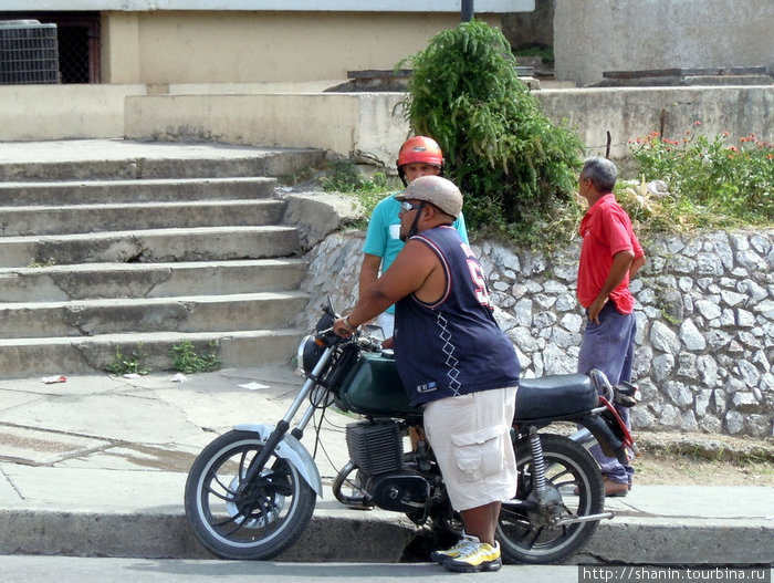 Мотоциклист Куба