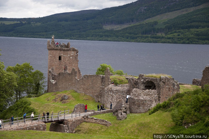 Замок Уркхарт (Urqhart Castle) Озеро Лох-Несс, Великобритания