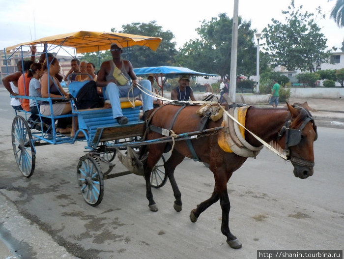 Один из видов городского транспорта Сантьяго-де-Куба, Куба