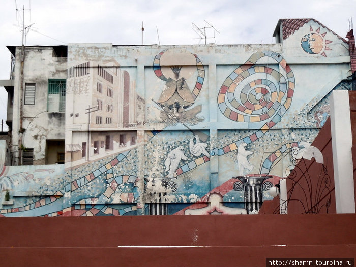 Рисунок на стене дома Сантьяго-де-Куба, Куба