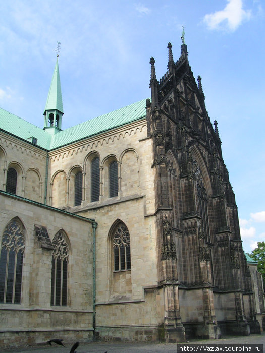 Вид на собор с площади Мюнстер, Германия