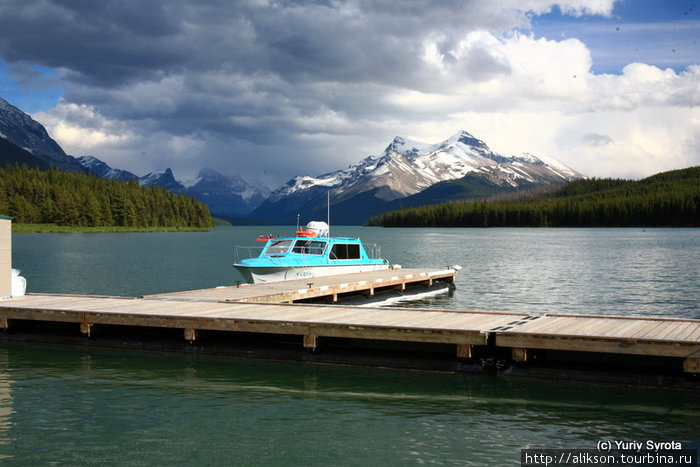 Maligne Lake, Jasper National Park. Провинция Альберта, Канада