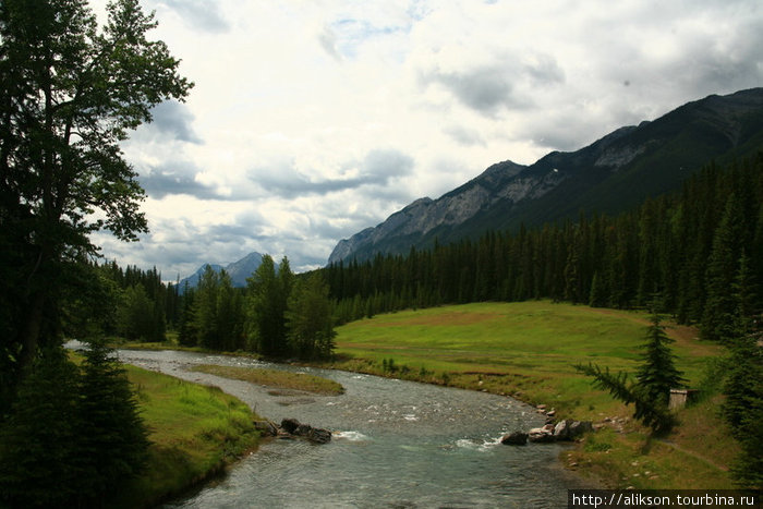 Bow river, Banff National Park. Провинция Альберта, Канада