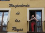 Наш замечательный отель Hospederia De Los Reyes 2* — уютный, домашний, оформлен в деревенском, прованском стиле. Все просто — и номер, и завтрак, но странствующие рыцари могут обойтись малым :)