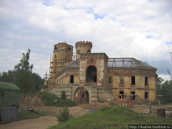 Замок Бэп Павловск, Россия