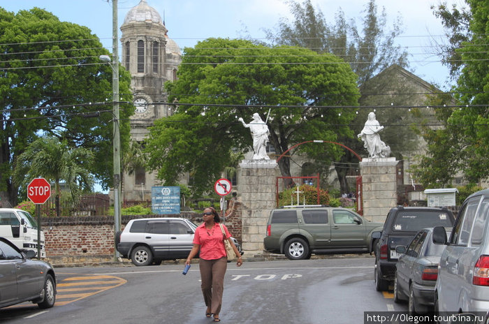 Улицы тёплой столицы Сент-Джонс, Антигуа и Барбуда