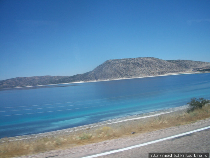 Озеро Салда с магниевой водой Средиземноморский регион, Турция