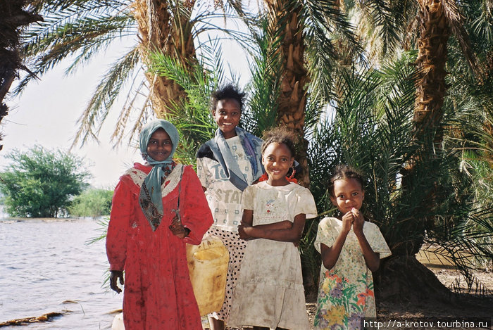 Суданские девушки Гедареф, Судан
