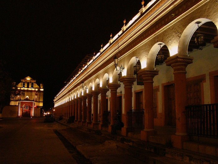 Мексиканский  колониальный  город Сан-Кристобаль-де-Лас-Касас, Мексика