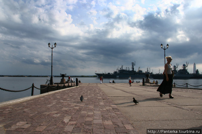 Остров на море лежит, град на острове стоит... Кронштадт, Россия