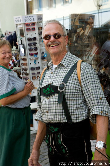 Местные жители любят надевать старинную национальную одежду. Германия