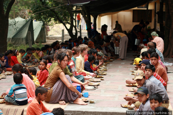 Учение Шри Бабаджи и советы для жизни в ашраме Халдвани, Индия