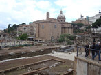 А вот развалины Римского форума откроются по пути от Колизея к Витториано