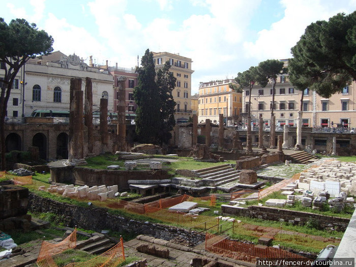 Area Sacra — еще один крупный островок античной истории в самом сердце города Рим, Италия