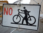 На велосипеде проезд запрещен