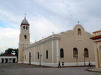 Кафедральный собор в центре Байамо