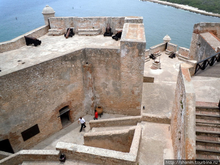 В этом здании создан музей Сантьяго-де-Куба, Куба