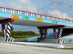 Автомобильный мост над шоссе
