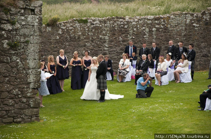 Замок Даннотар (Dunnotar castle) — настоящая шотландская свадьба Шотландия, Великобритания