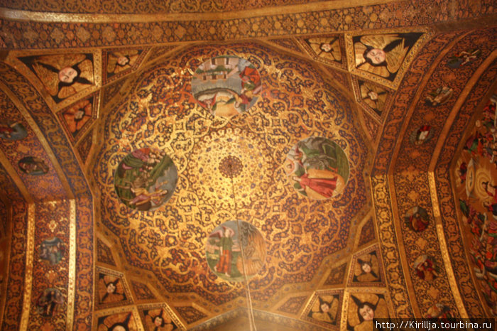 Внутри церкви Вонк Исфахан, Иран