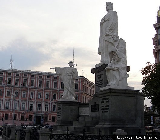 памятник княгине Ольге или автостоп по-киевски Киев, Украина