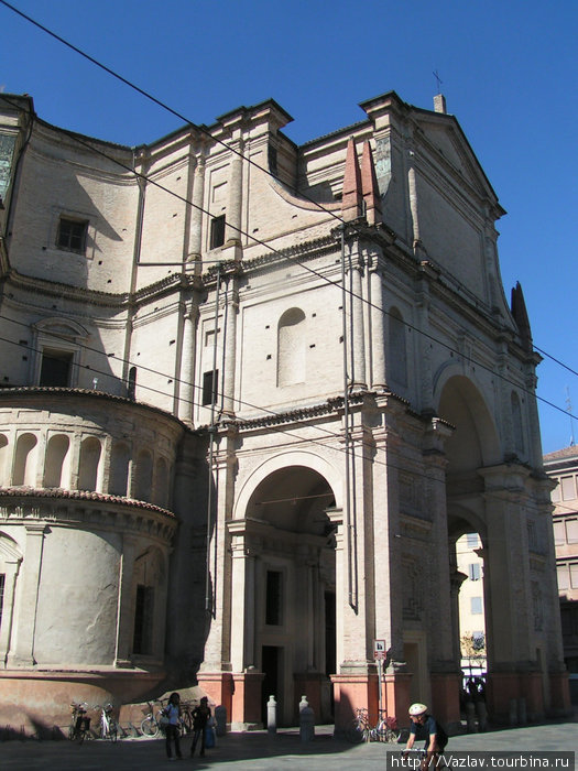 Фасад церкви Парма, Италия