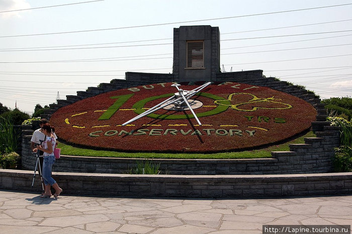 Цветочныe часы (Floral Clock) Ниагара-Фоллс, Канада