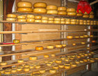 Разный диаметр сыров на разный размер амбиций и кошелька!