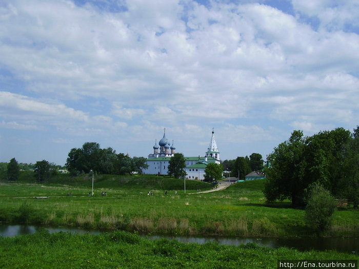 22.05.2010. Суздаль. Вид на Кремль и Рождественский собор Суздаль, Россия