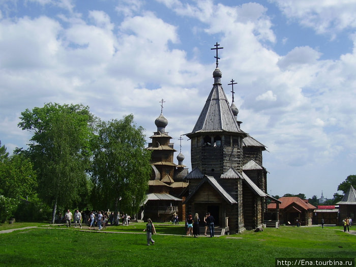 22.05.2010. Суздаль. Музей деревянного зодчества. Преображенская и Воскресенская церкви Суздаль, Россия