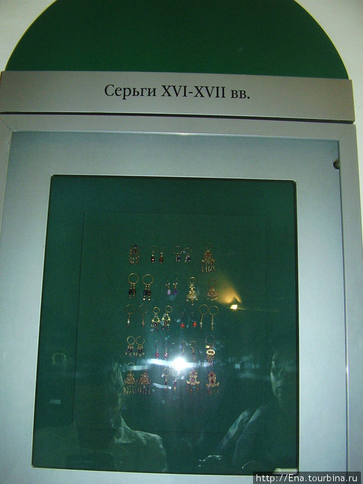 22.05.2010. Суздаль.  Спасо-Евфимиев монастырь. \Золотая кладовая\. Мечта модницы :))))) Суздаль, Россия