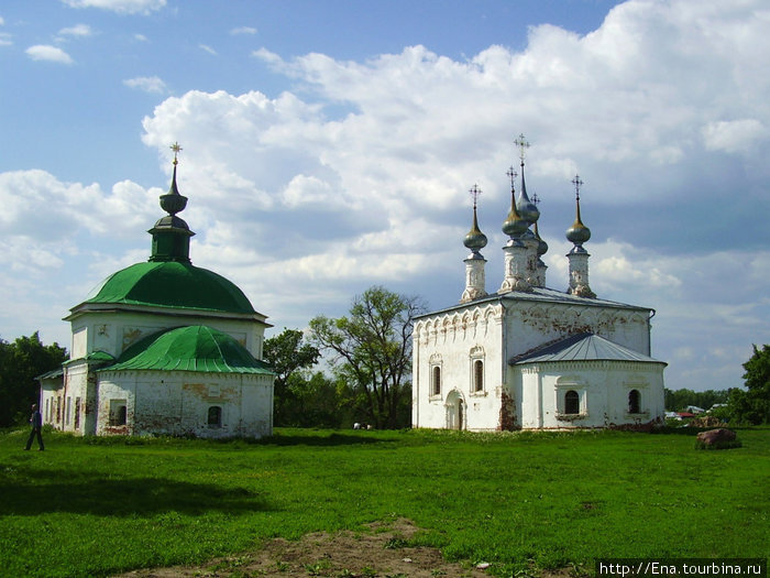 22.05.2010. Суздаль. Пятницкая и Входоиерусалимская церковь Суздаль, Россия