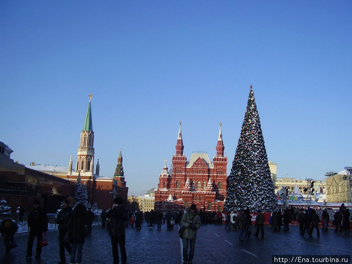 04.01.2010. Москва. Красная площадь. Никольская башня. Исторический музей Москва, Россия