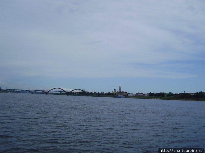 27.06.2010. Рыбинск. На теплоходе \Московском\ по Волге в Рыбинск. Панорама города Рыбинск, Россия