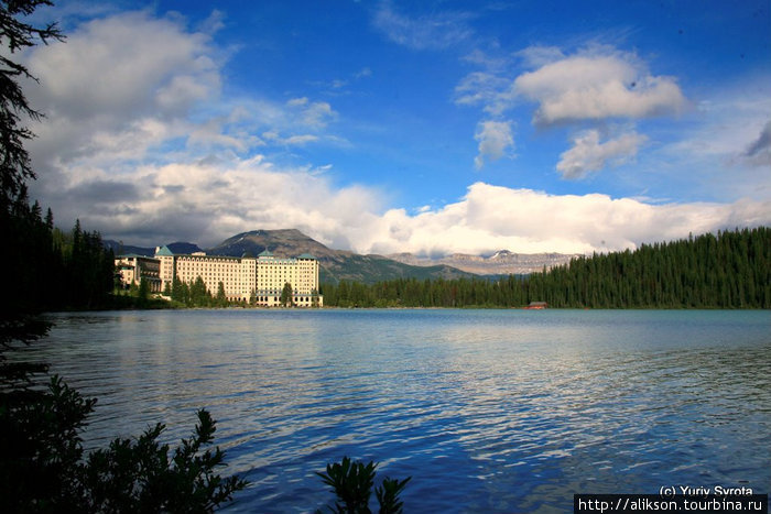 Вид на Fairmont Chateao. Банфф, Канада