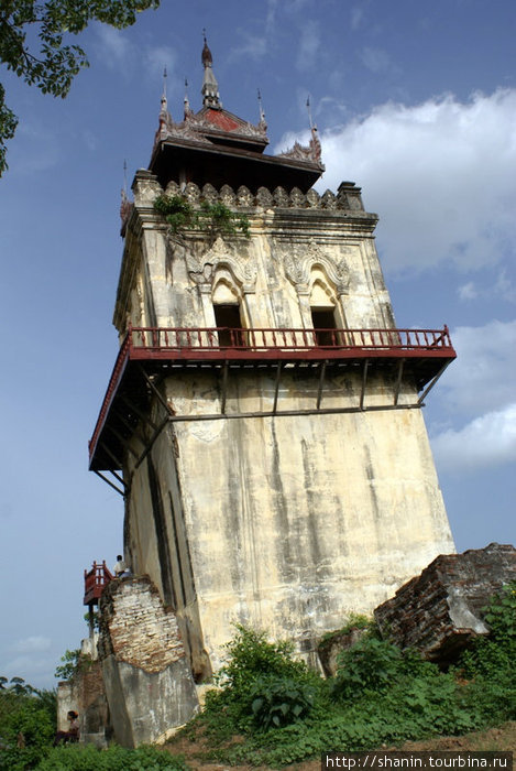 Падающая башня Нанмиин Амарапура, Мьянма