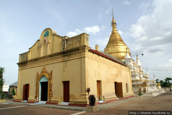 Храм и золотая ступа Амарапура, Мьянма