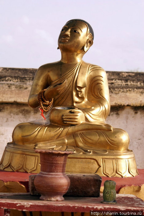 Золотой монах Амарапура, Мьянма