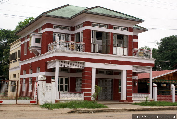 Двухэтажный дом Пья, Мьянма