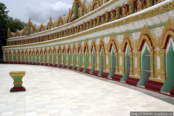 Храм в 1000 Будд Сагайн, Мьянма