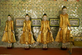 Будды в платьях
