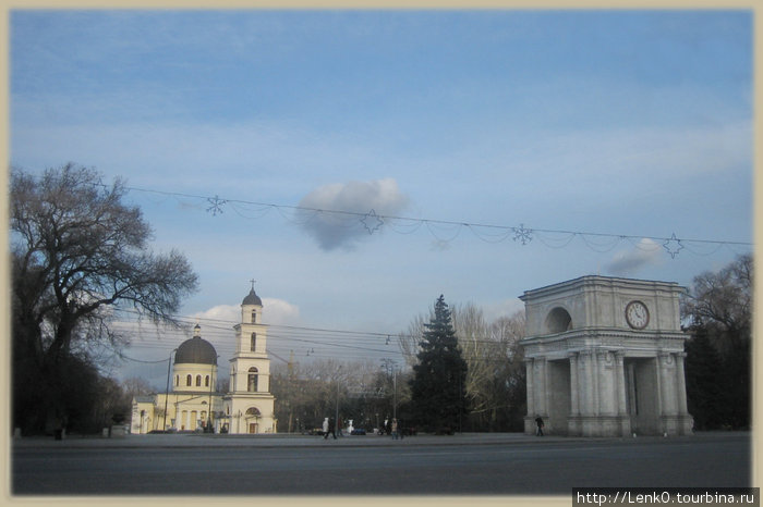 главная площадь Кишинёв, Молдова