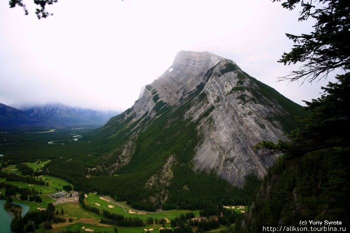 Вид с вершины Тунель-горы (Tunnel mountain). Банфф, Канада