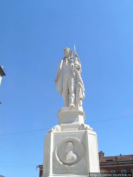 Памятник Модена, Италия