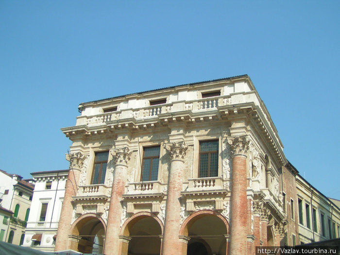 Украшенное здание Виченца, Италия