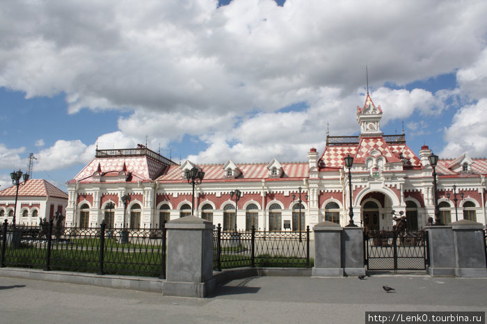 Здание вокзала (Музей Свердловской железной дороги) Екатеринбург, Россия
