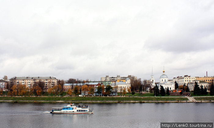 Серединка на пути из Питера в Москву (окт 2008) Тверь, Россия