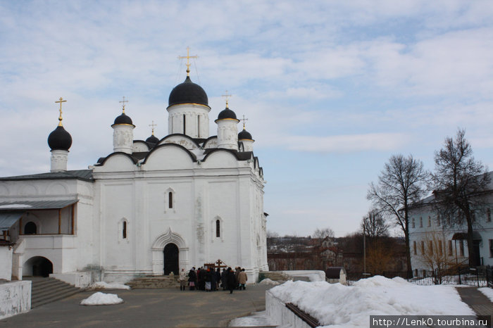 Давидова Пустынь. Серпухов (март 2009) Серпухов, Россия