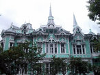 Дом на ул. Белинского, 19, ранее принадлежавший губернскому инженеру С.Хомичу, также является один из символов Томска. В настоящее время здесь — лицензионная палата Томской области.